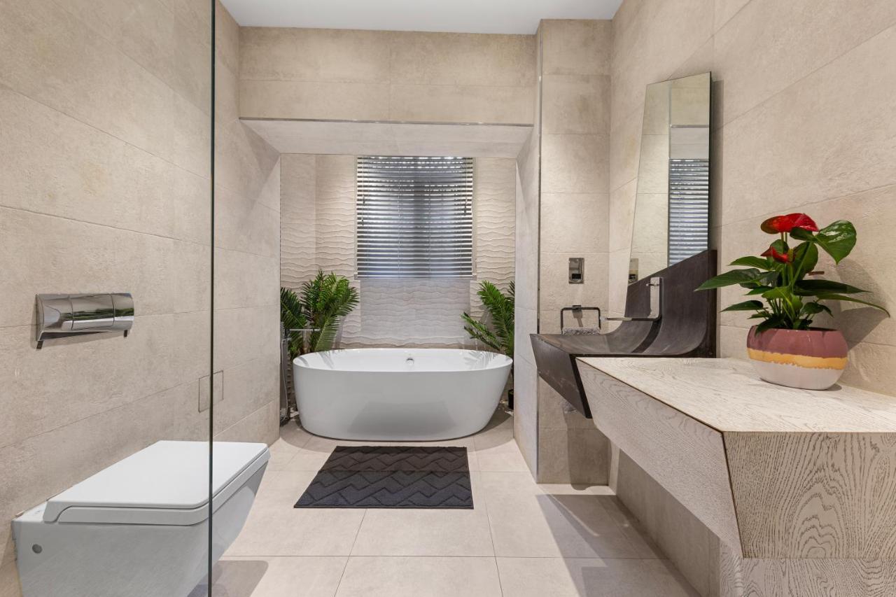 Апартаменты Harrods 2 Bed Lux Flat W/Patio Лондон Экстерьер фото